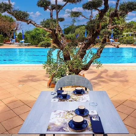 Aparthotel San Francesco Country 4*