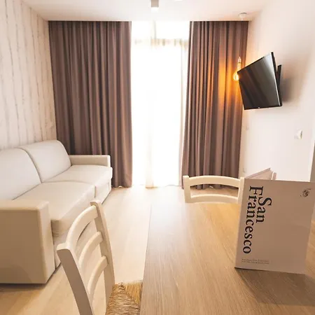 Antico Podere San Francesco Aparthotel